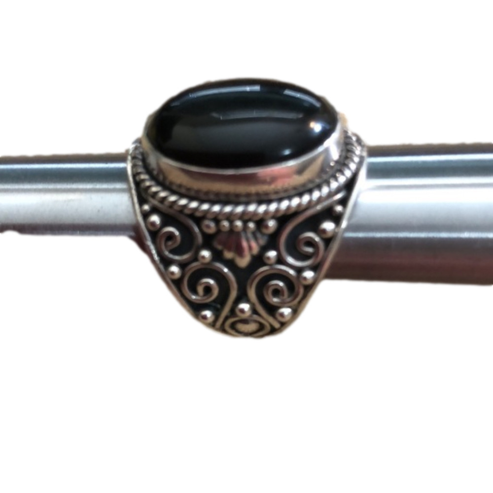 925 Solid Sterling Silver with Oval Black Onyx Stone